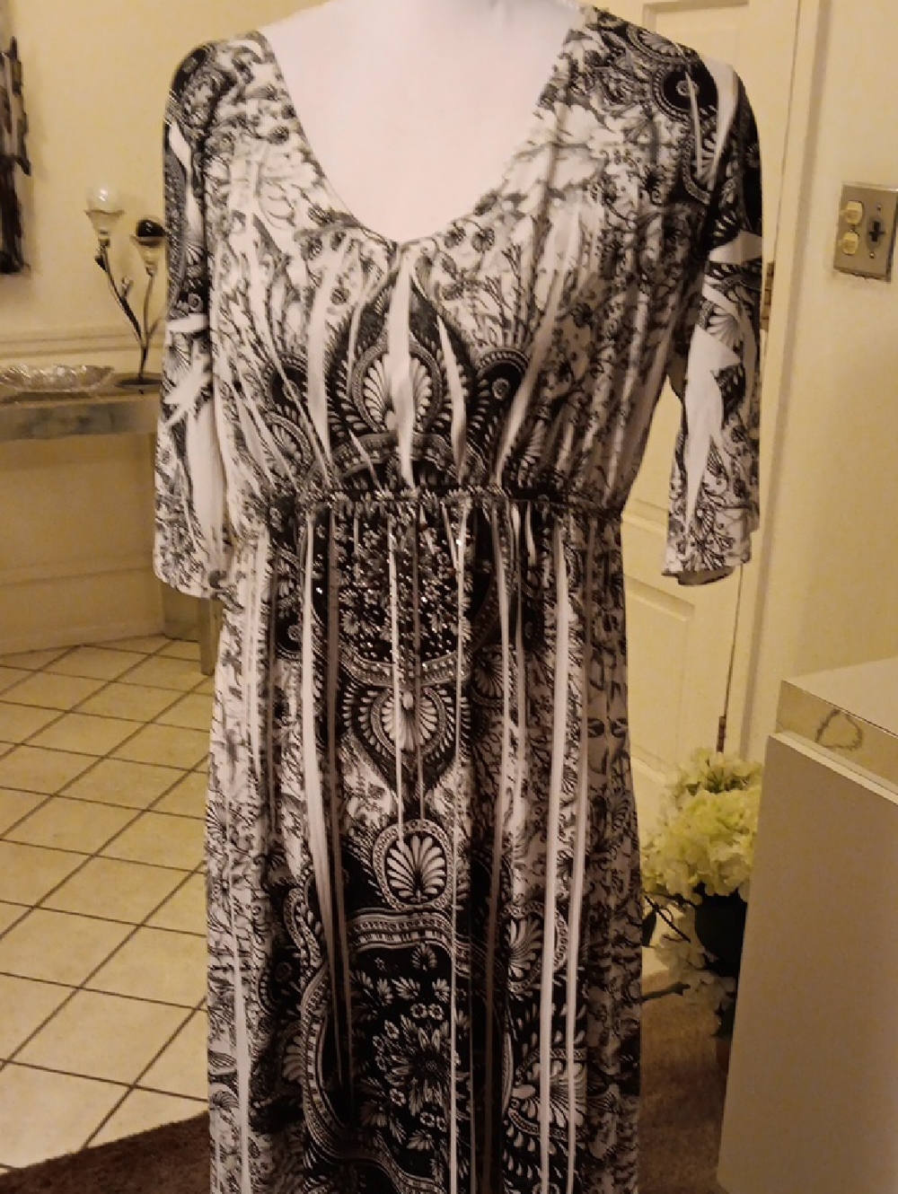Black and White Paisley Maxi Dress with V-Neck and Elastic Waist and rhinestones
